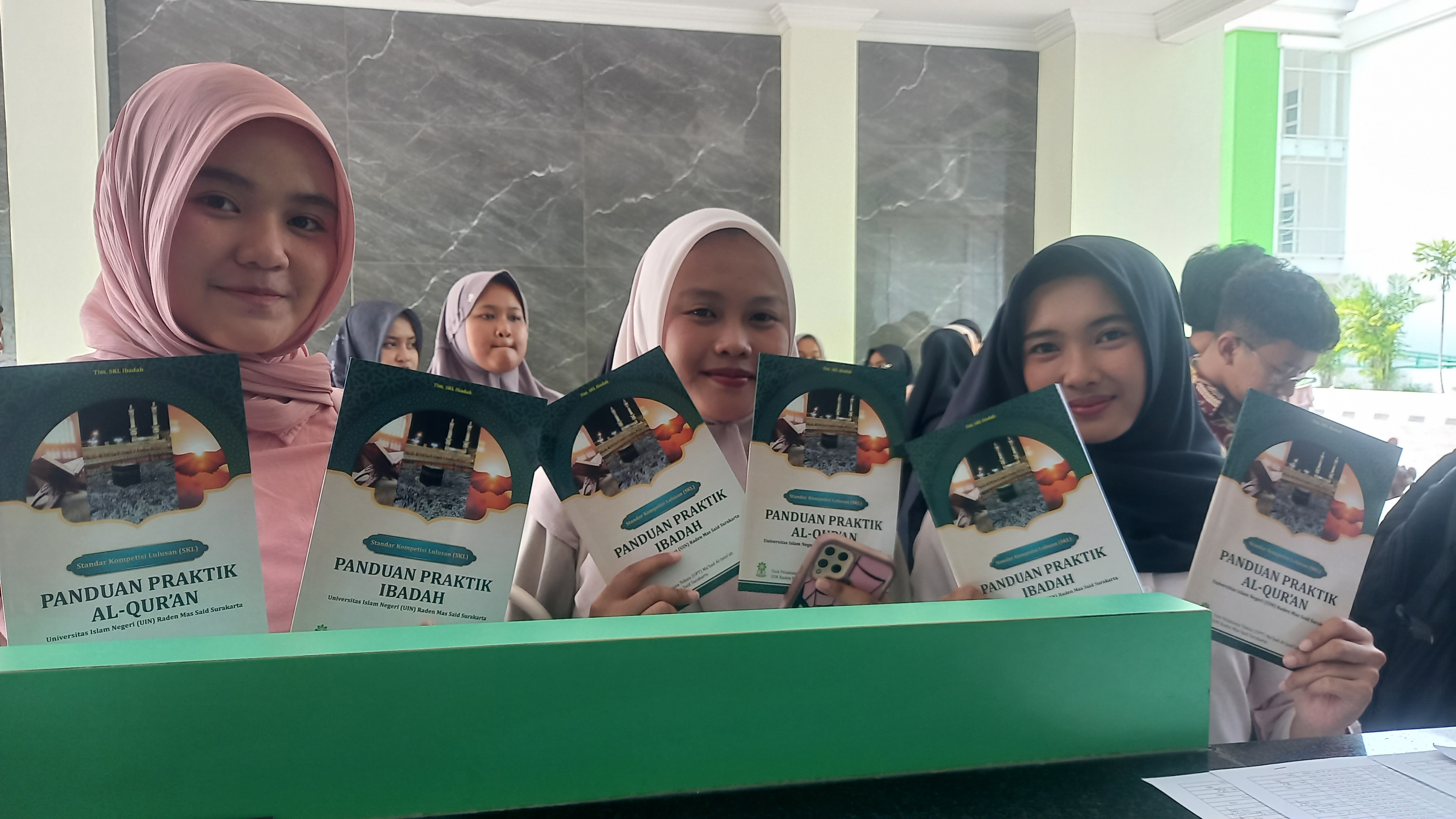 Pengambilan Buku SKL 25